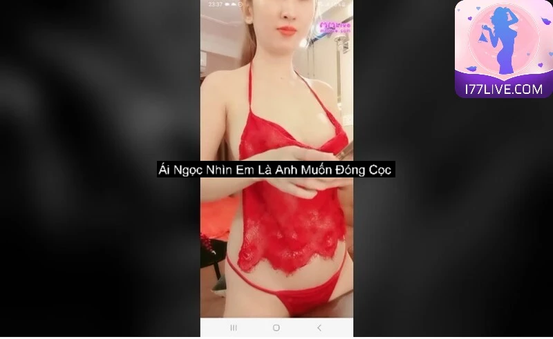 Ái Ngọc Nhìn Em Là Anh Muốn Đóng Cọc 8